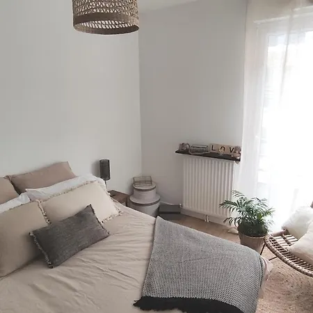 65m2 Proche Centre Ville, Parking Apartment Angers