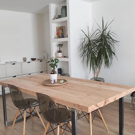 65m2 Proche Centre Ville, Parking *